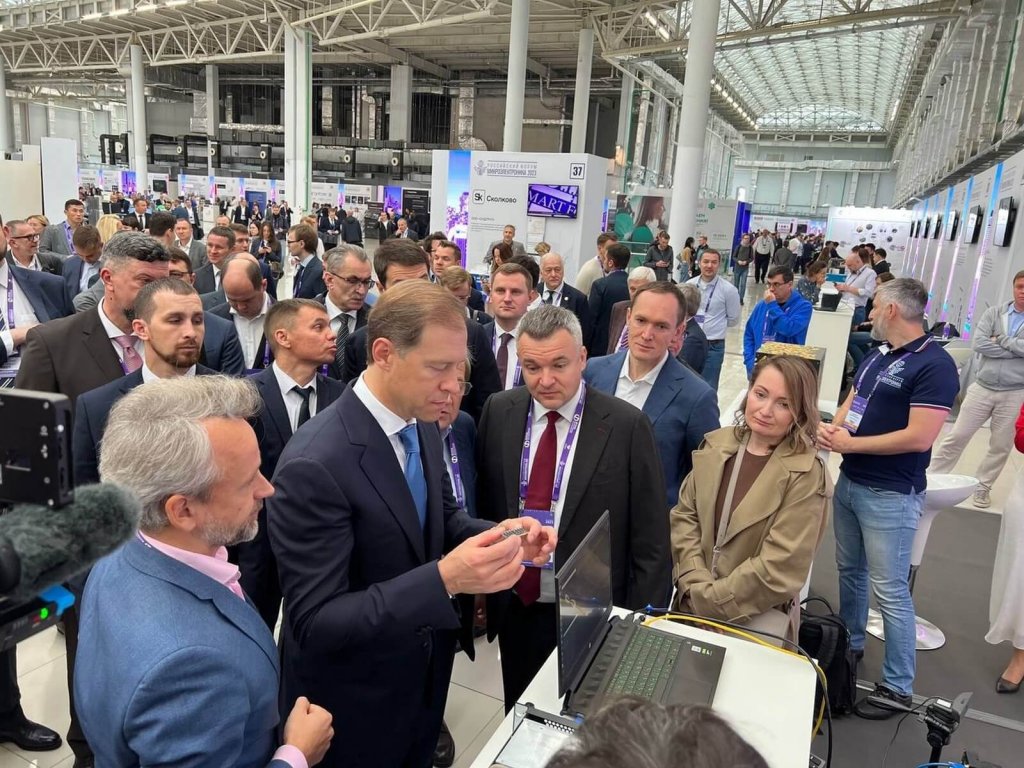 «Микроэлектроника 2023»: разработки «Сколково», Школа молодых ученых и тренды ИИ